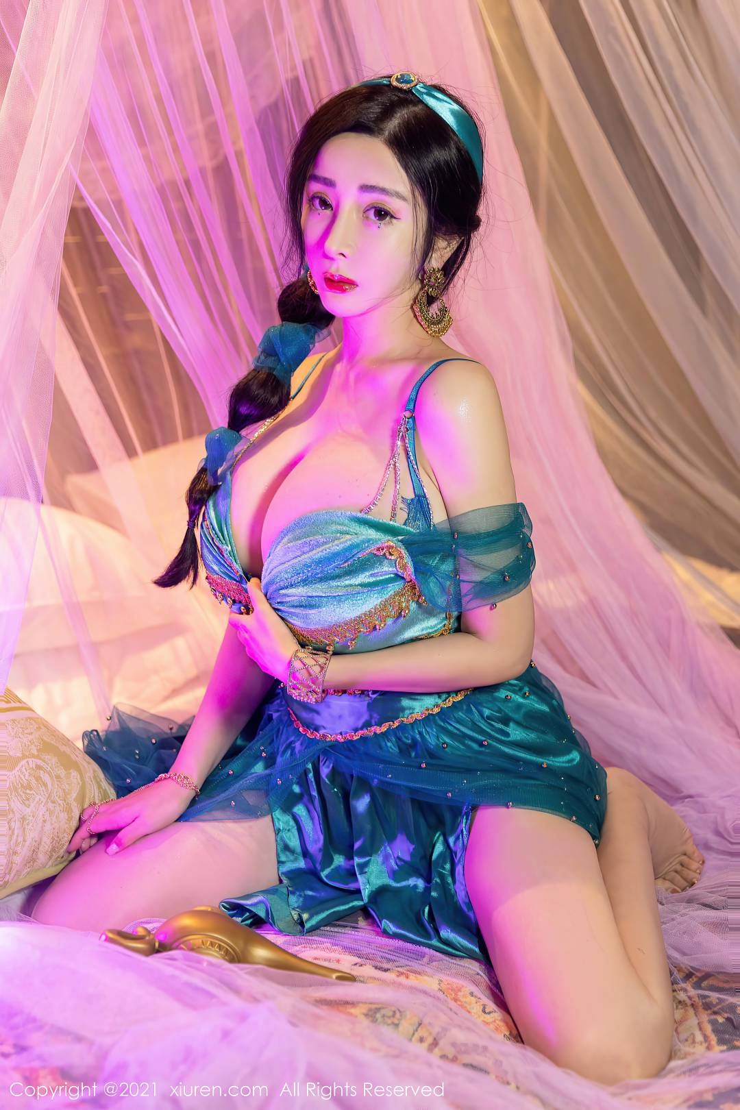 [XIUREN秀人网] 2021.11.19 NO.4243 允爾 [63P-791MB]