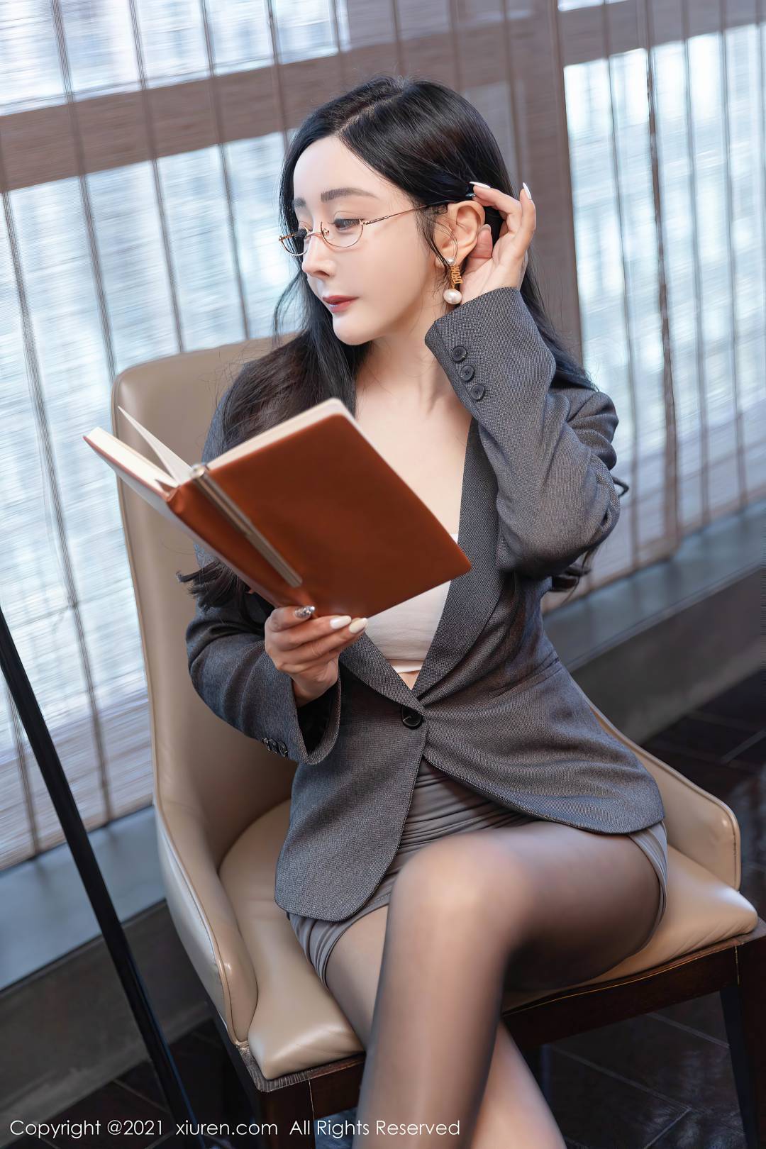[XIUREN秀人网] 2021.10.15 NO.4072 允爾 [77P-844MB]