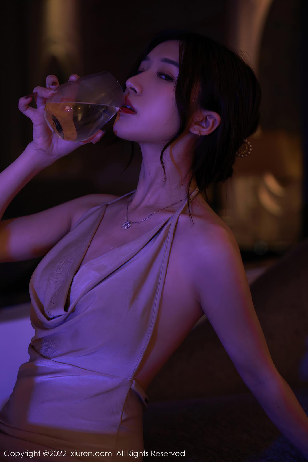 [XIUREN秀人网] 2022.08.08 NO.5400 Hebe韩心雨 [55P-421MB]