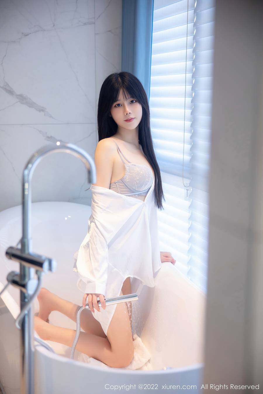 [XIUREN秀人网] 2022.11.25 NO.5909 77qiqi [85P-683MB]