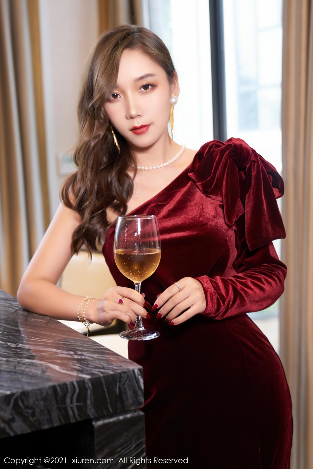 [XIUREN秀人网] 2021.08.17 NO.3807 艾静香 [60P-492MB]