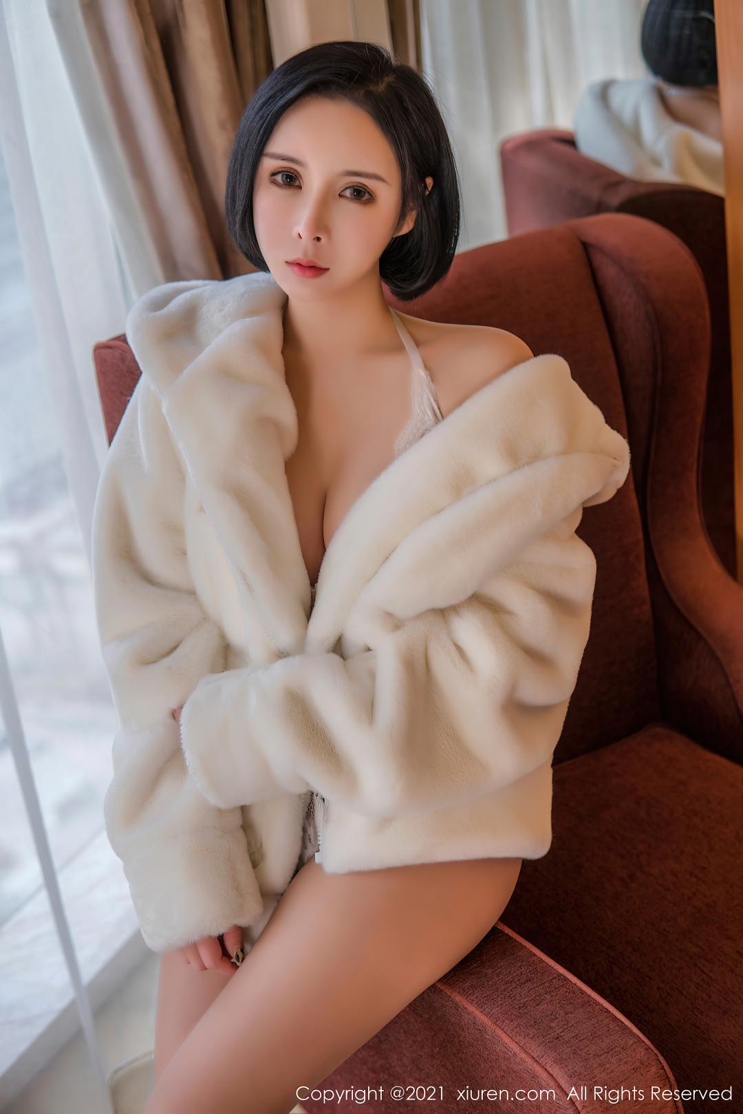 [XIUREN秀人网] 2021.02.25 NO.3138 韩姗姗 [49P]