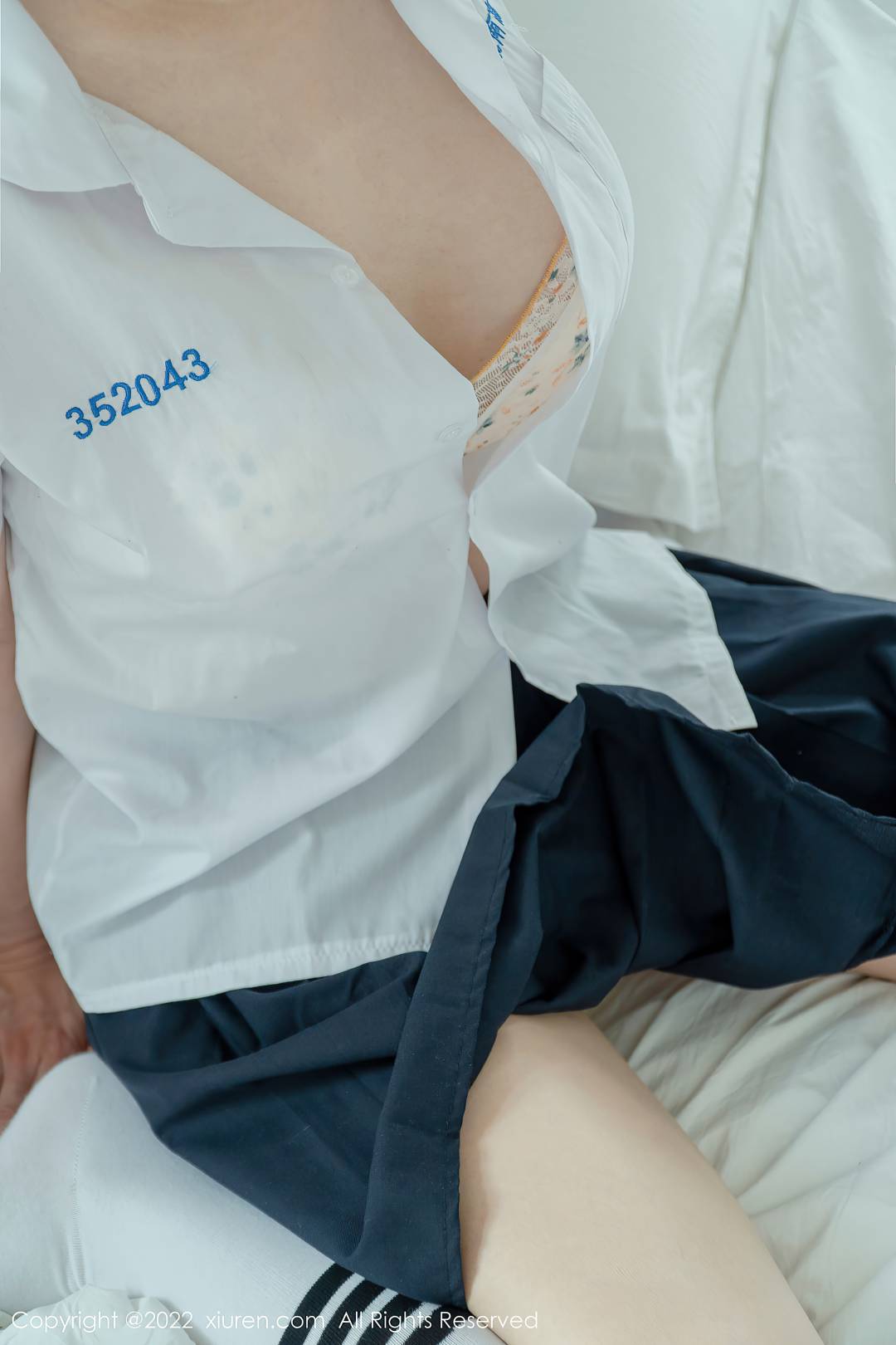 [XIUREN秀人网] 2022.05.09 NO.4981 大美媚京 [63P-580MB]