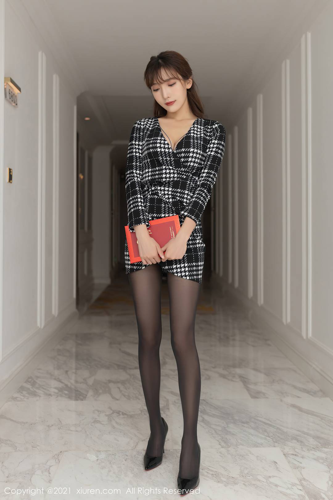 [XIUREN秀人网] 2021.12.02 NO.4292 陆萱萱 [88P-788MB]
