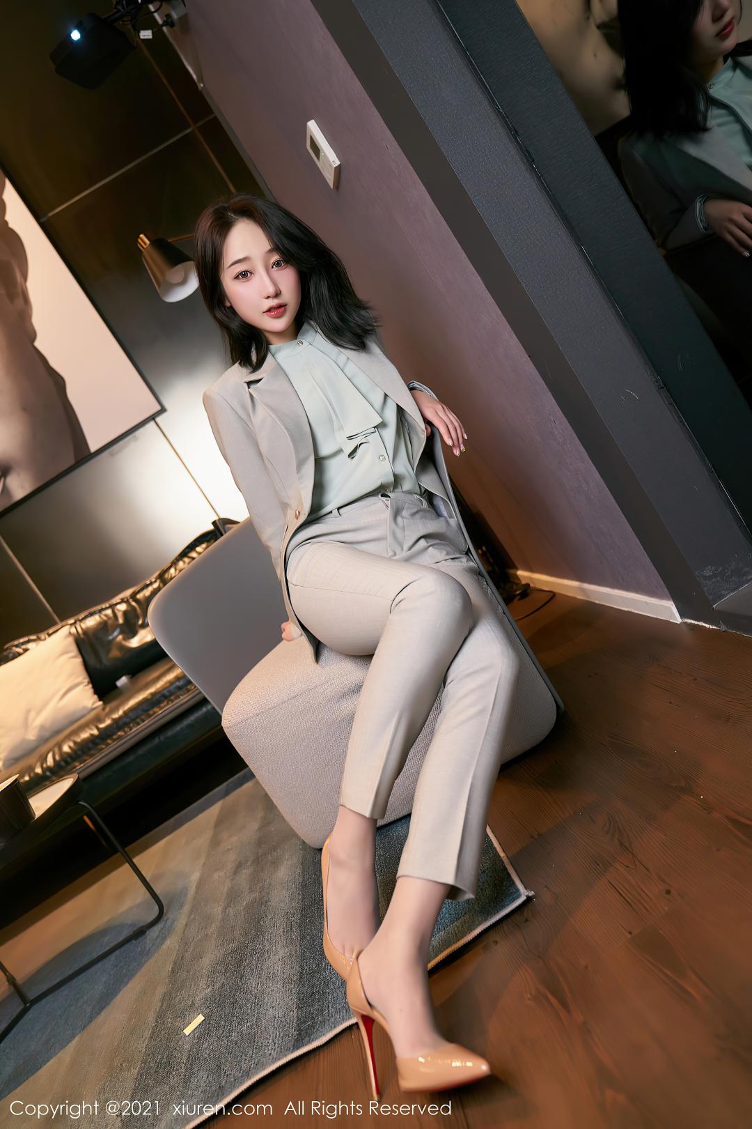 [XIUREN秀人网]2021.01.15 NO.3009 九月生_[100P-1.01G]