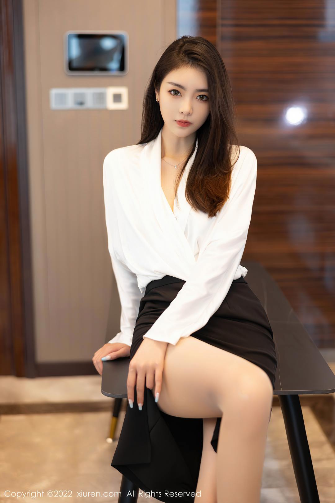 [XIUREN秀人网] 2022.04.14 NO.4869 可樂Vicky [70P-680MB]