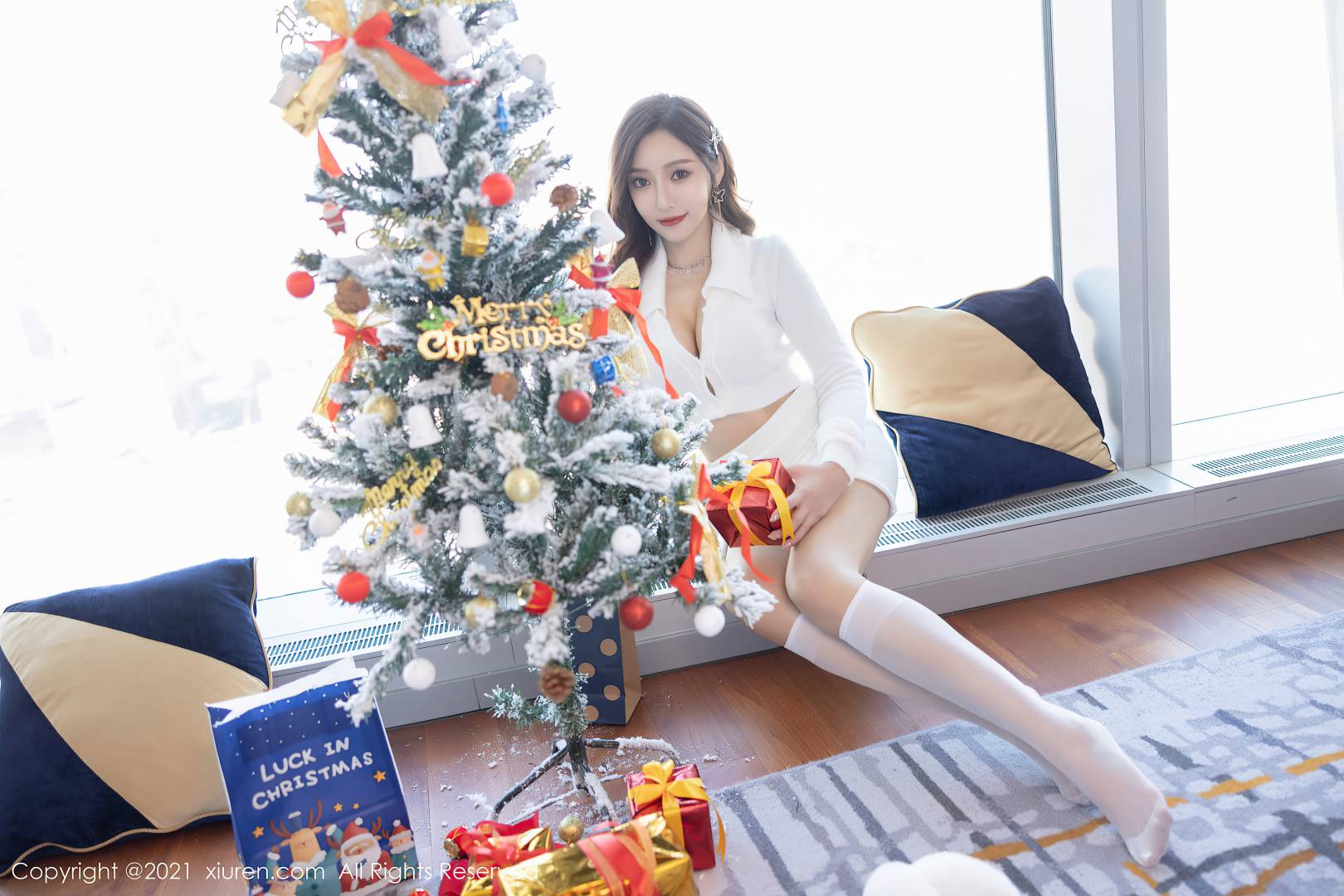[XIUREN秀人网] 2021.12.20 NO.4359 王馨瑶yanni [81P-804MB]
