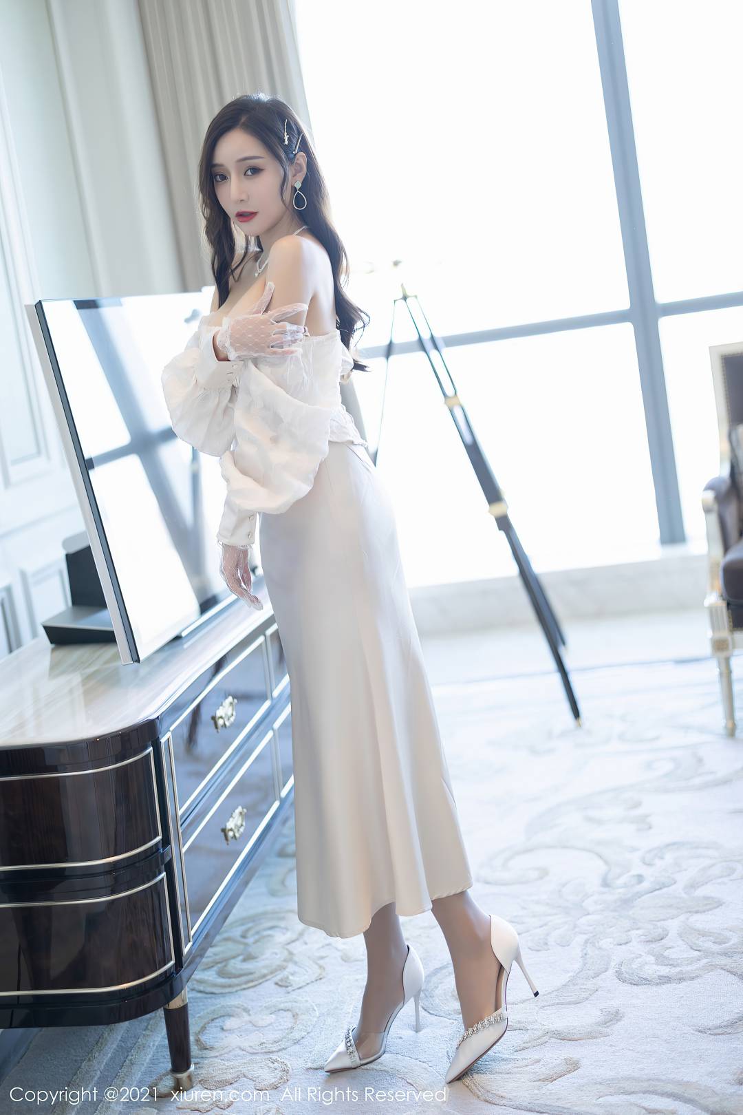 [XIUREN秀人网] 2021.10.28 NO.4136 王馨瑶yanni [97P-824MB]