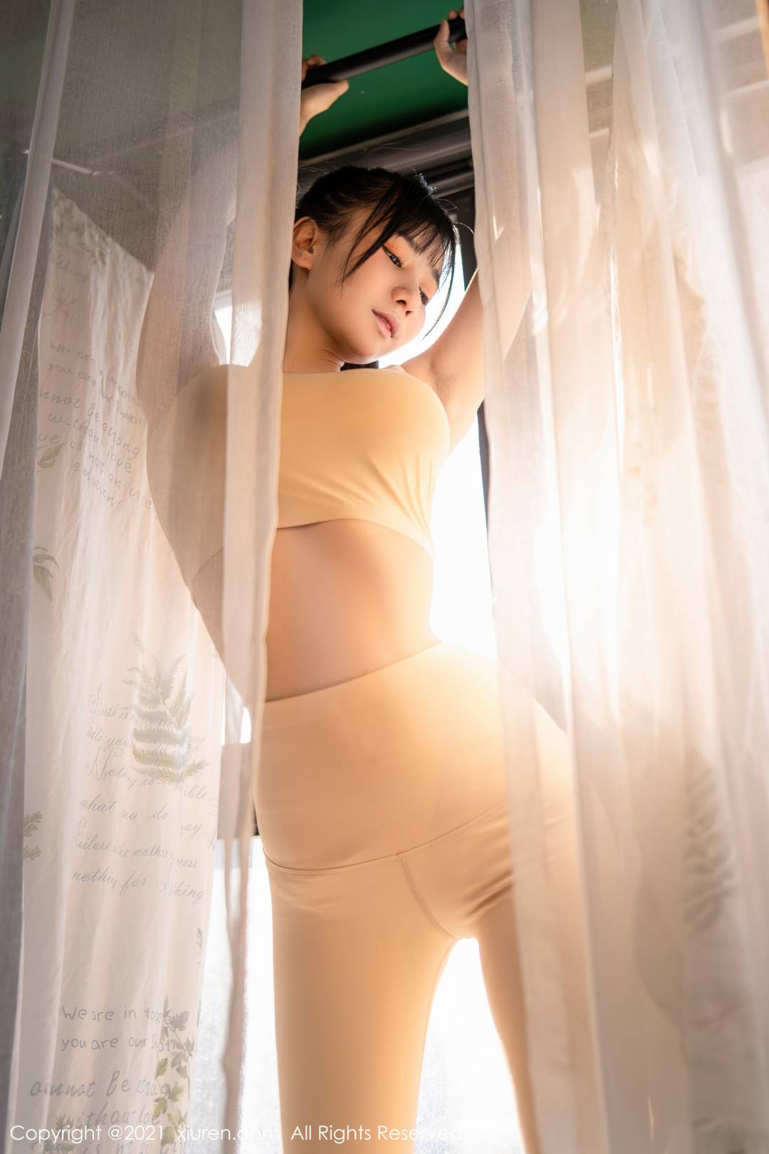 [XIUREN秀人网] 2021.10.09 NO.4036 小果冻儿 [56P-402MB]