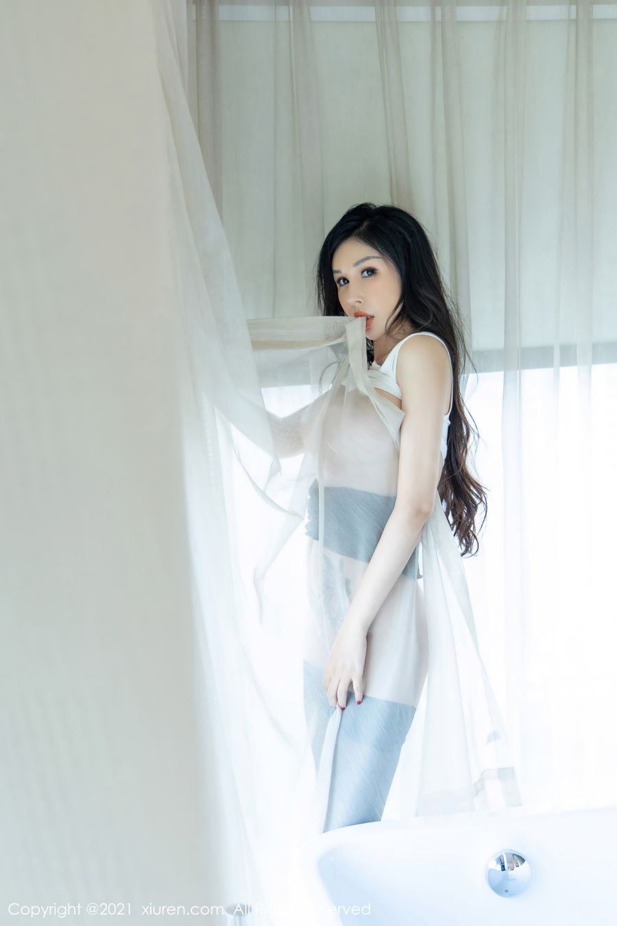 [XIUREN秀人网] 2021.09.26 NO.3993 田冰冰 [50P-341MB]