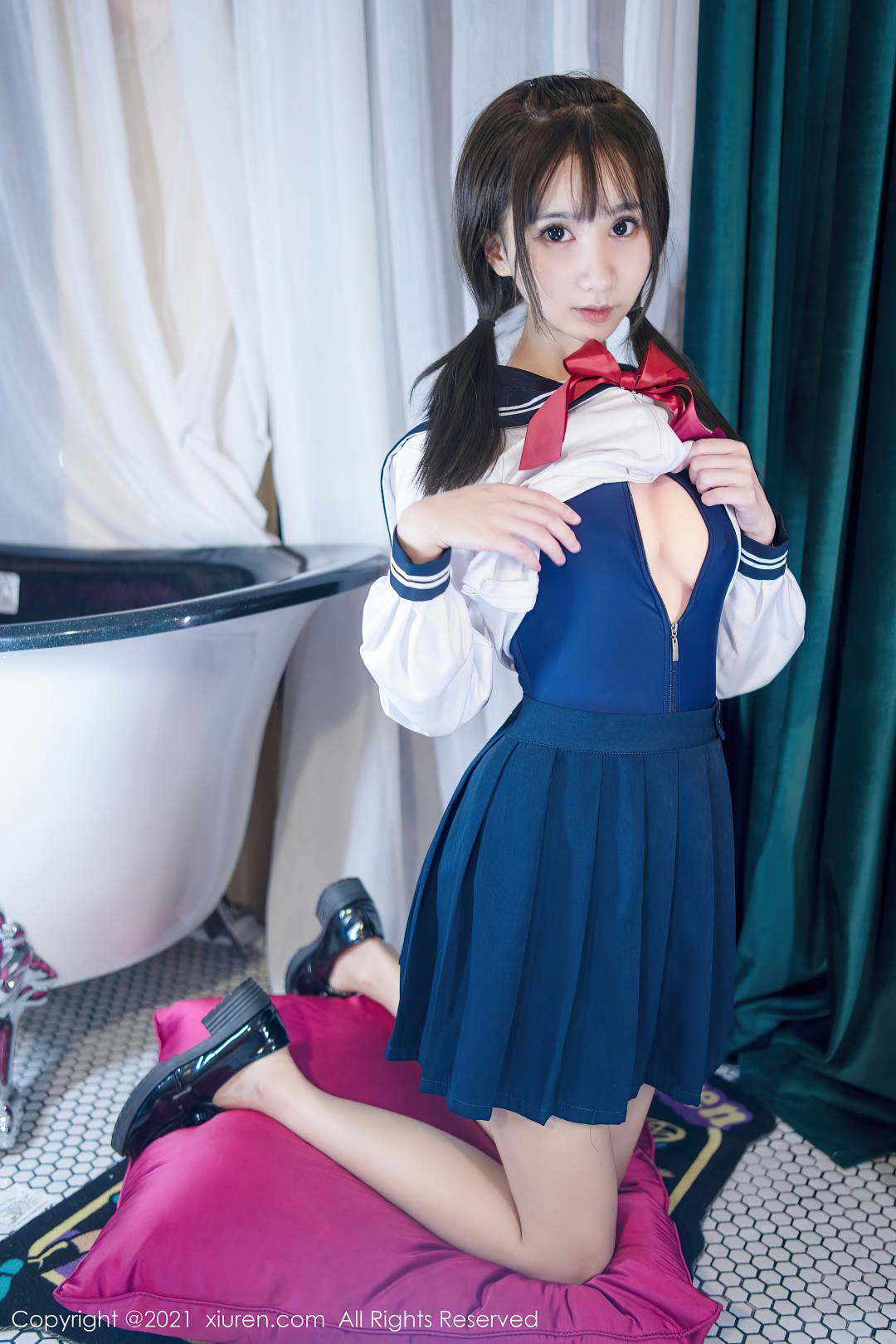 [XIUREN秀人网] 2021.10.25 NO.4108 小果冻儿 [40P-391MB]
