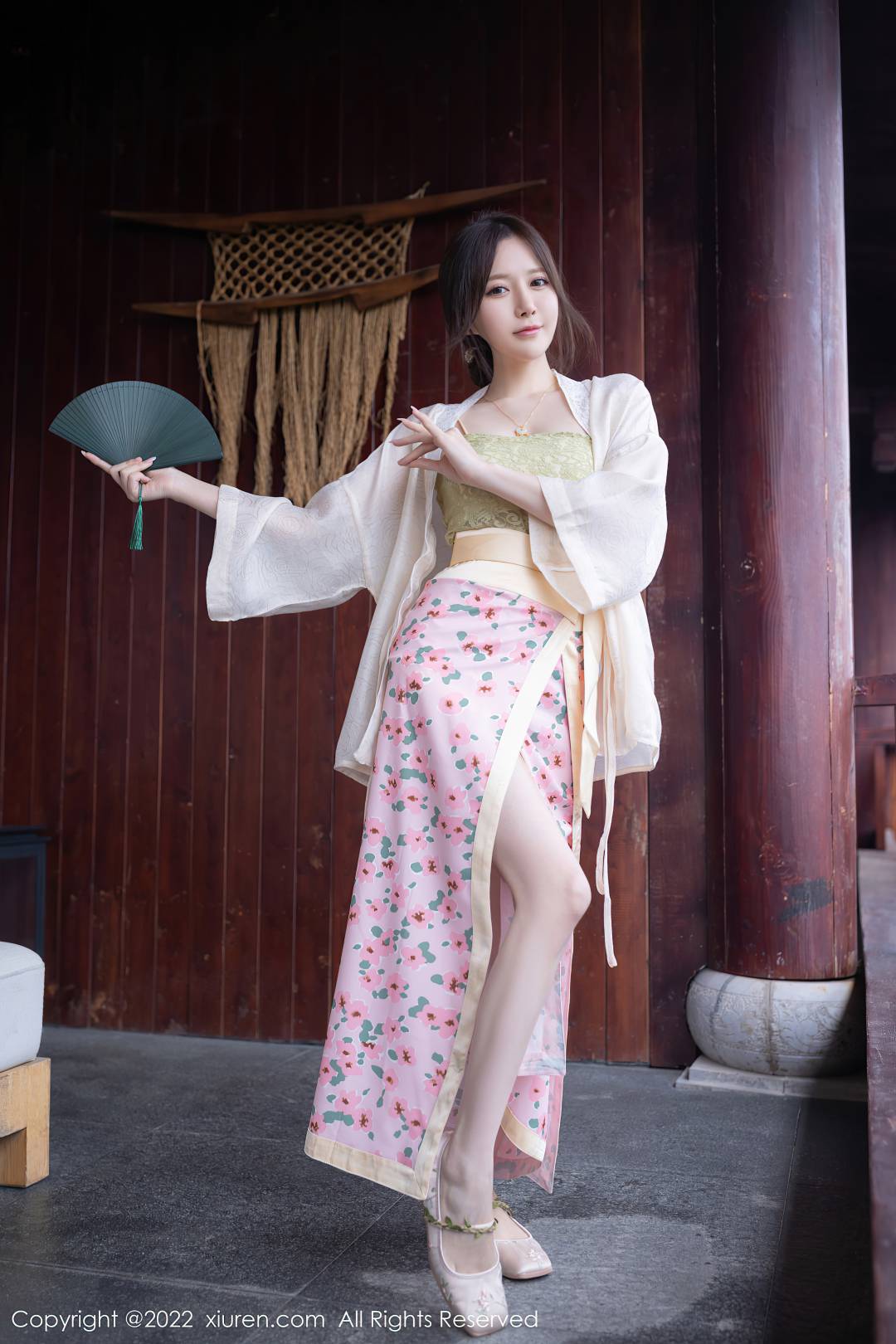 [XIUREN秀人网] 2022.06.10 NO.5130 鱼子酱Fish [78P-829MB]