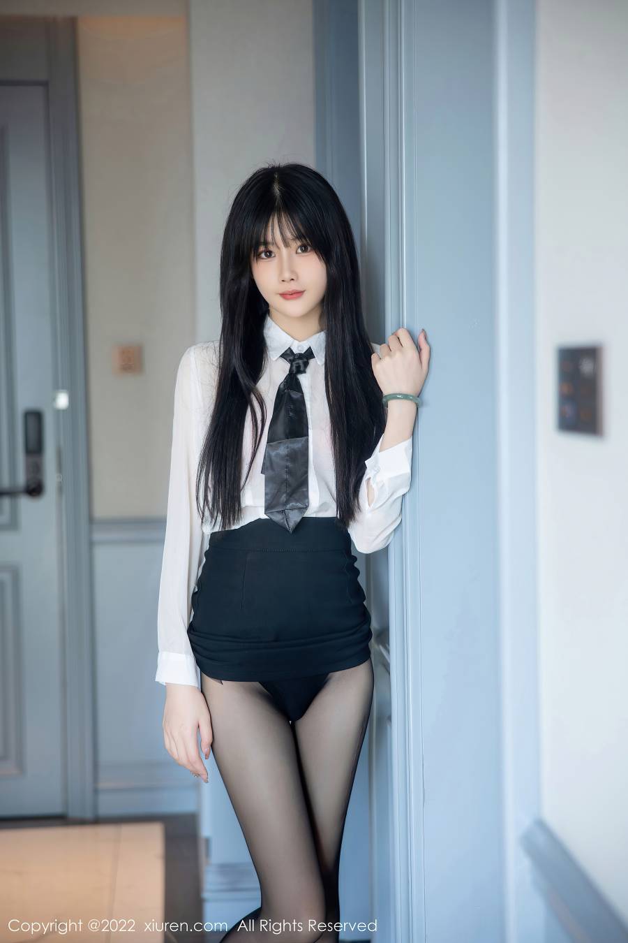 [XIUREN秀人网] 2022.11.16 NO.5861 77qiqi [79P-704MB]