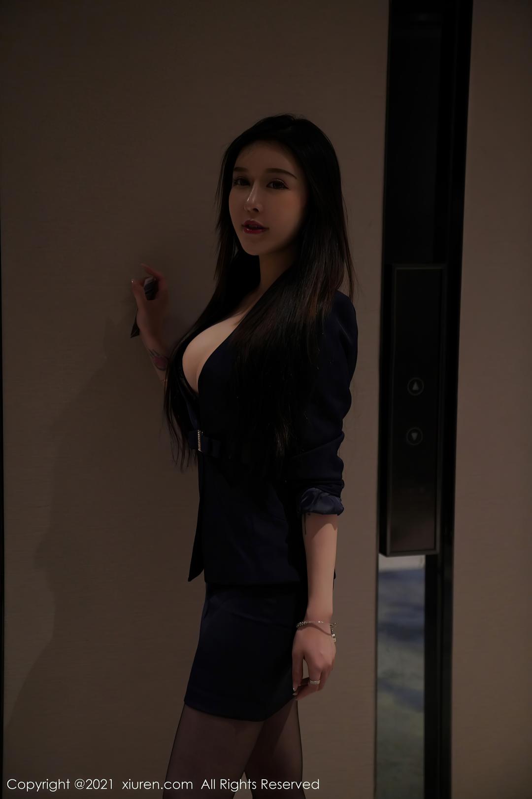 [XIUREN秀人网]2021.01.26 NO.3043 玉兔miki[80P-713MB]
