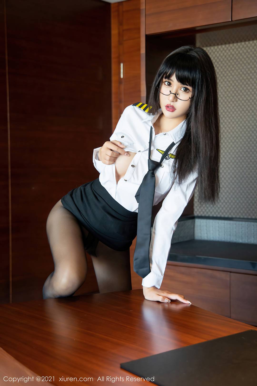 [XIUREN秀人网] 2021.11.12 NO.4207 Emily尹菲 [59P-583MB]