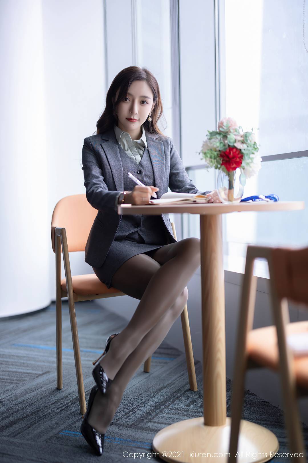 [XIUREN秀人网] 2021.11.22 NO.4251 王馨瑶yanni [80P-785MB]