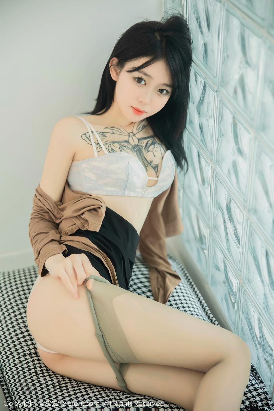 [XIUREN秀人网] 2022.09.14 NO.5587 奶瓶. [100P-861MB]
