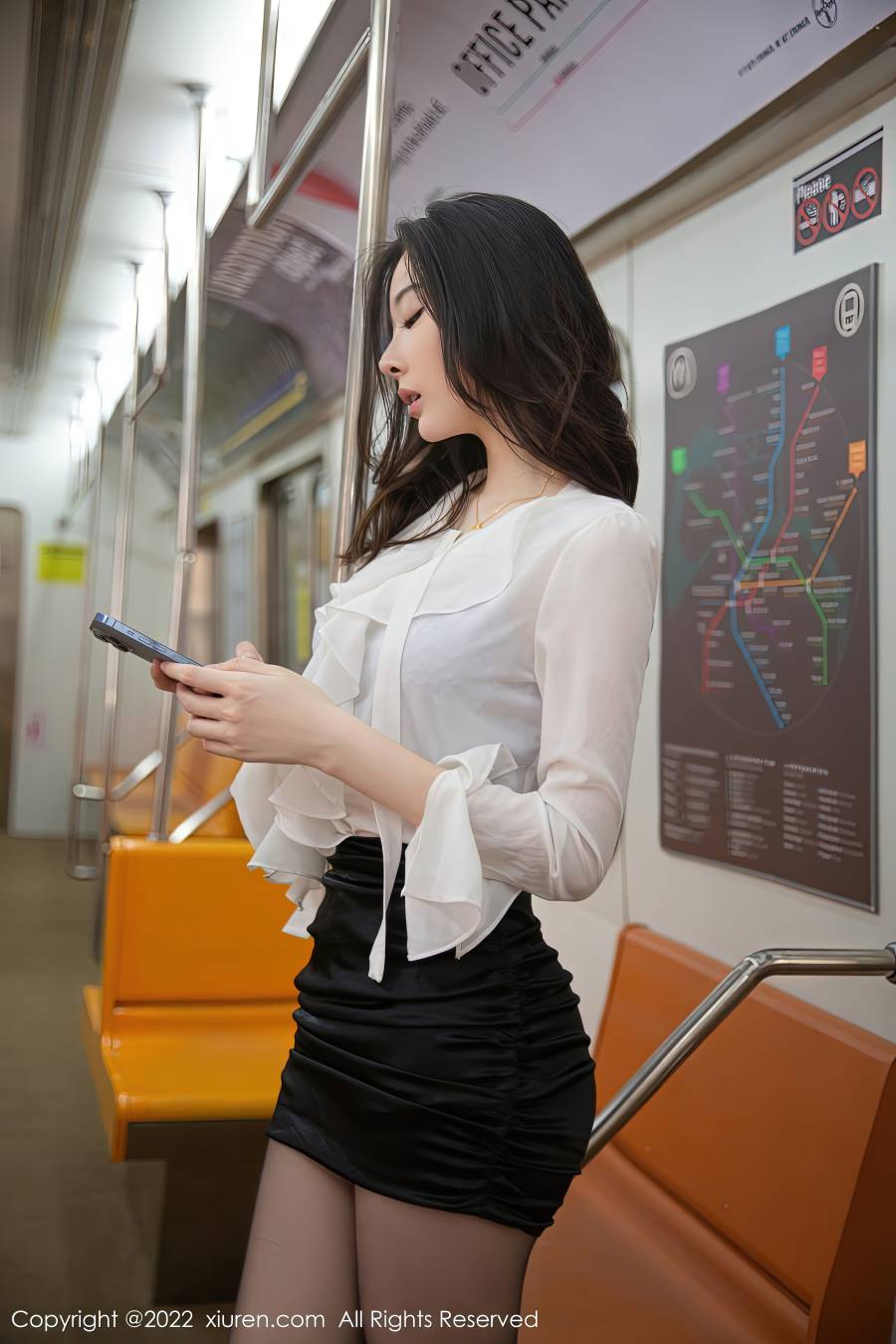 [XIUREN秀人网] 2022.11.04 NO.5808 是小逗逗 [78P-499MB]