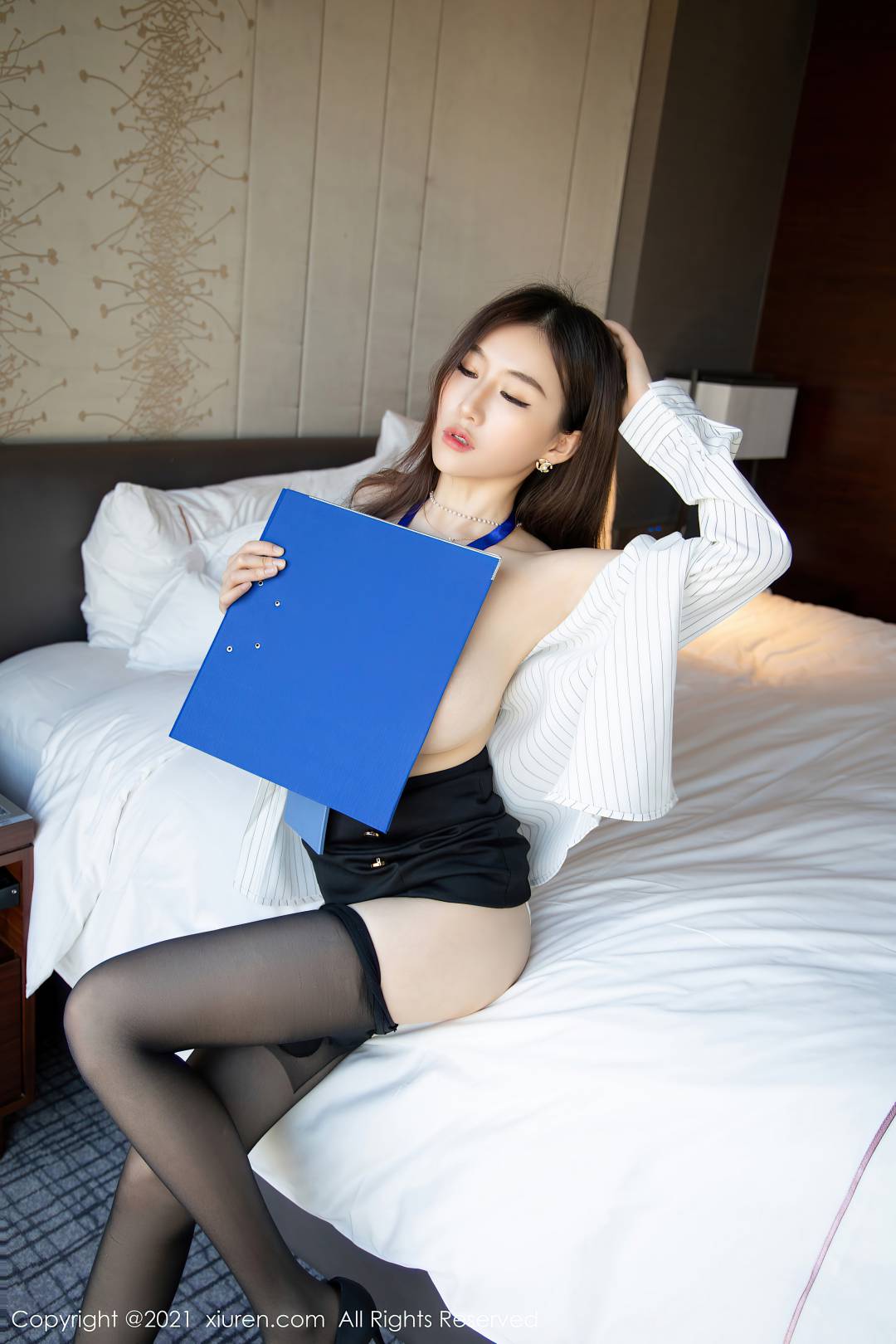 [XIUREN秀人网] 2021.12.02 NO.4291 月音瞳 [99P-959MB]