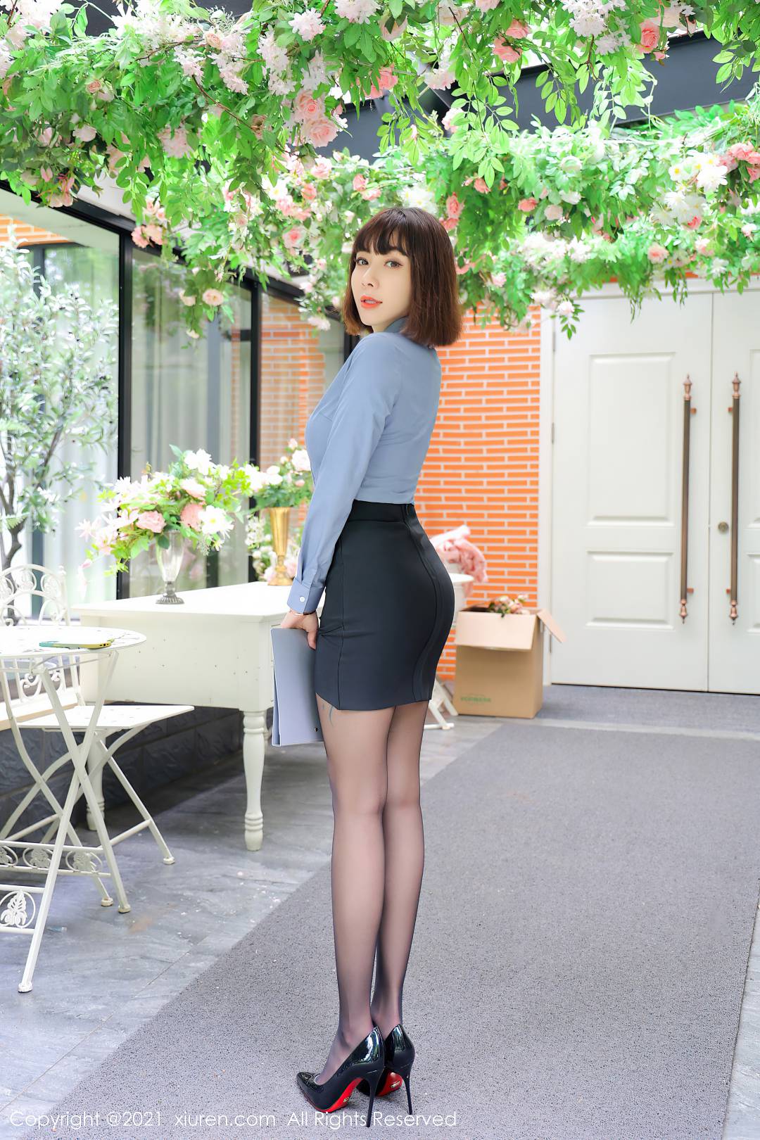 [XIUREN秀人网] 2021.06.02 NO.3495 果儿Victoria [73P-765MB]