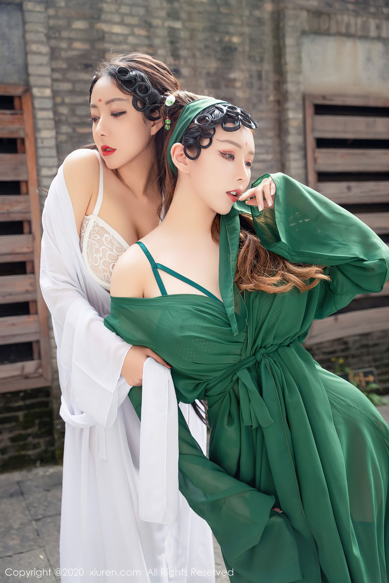 [XIUREN秀人网] 2020.12.18 NO.2913 模特合集 Egg-尤妮丝Egg 果儿Victoria [57P-571MB]