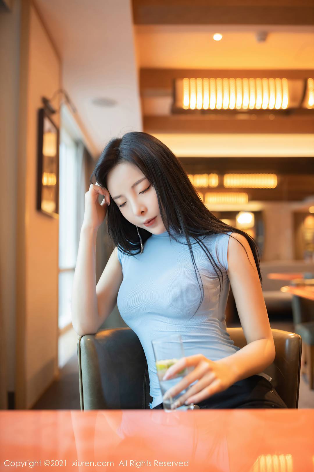 [XIUREN秀人网] 2021.05.17 NO.3421 陈小喵 [68P-721MB]