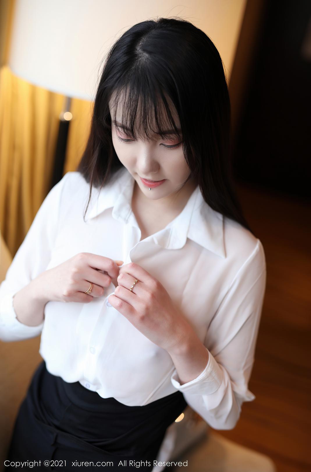 [XIUREN秀人网]2021.02.03 NO.3076 揉揉肉肉[39P-382MB]