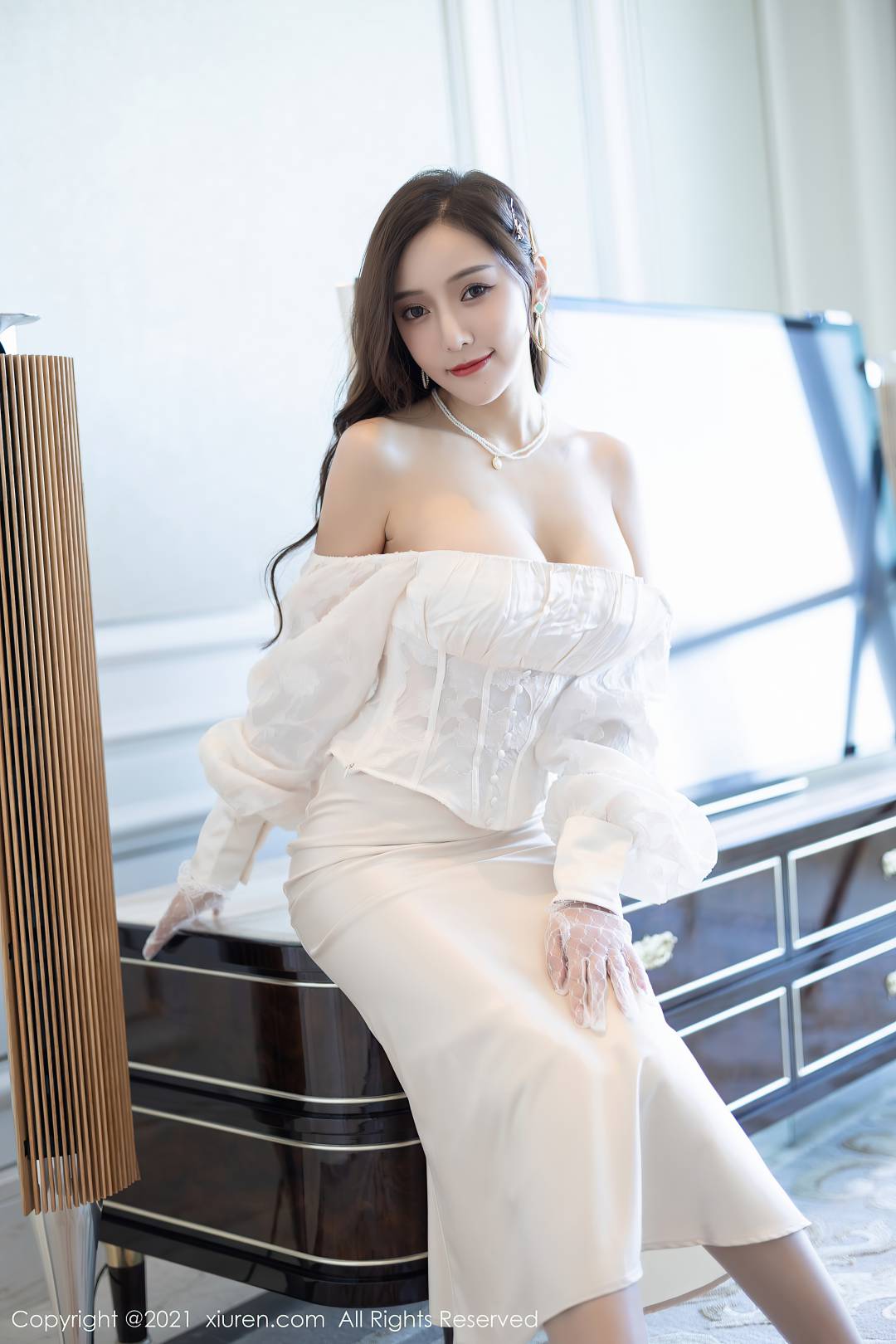[XIUREN秀人网] 2021.10.28 NO.4136 王馨瑶yanni [97P-824MB]