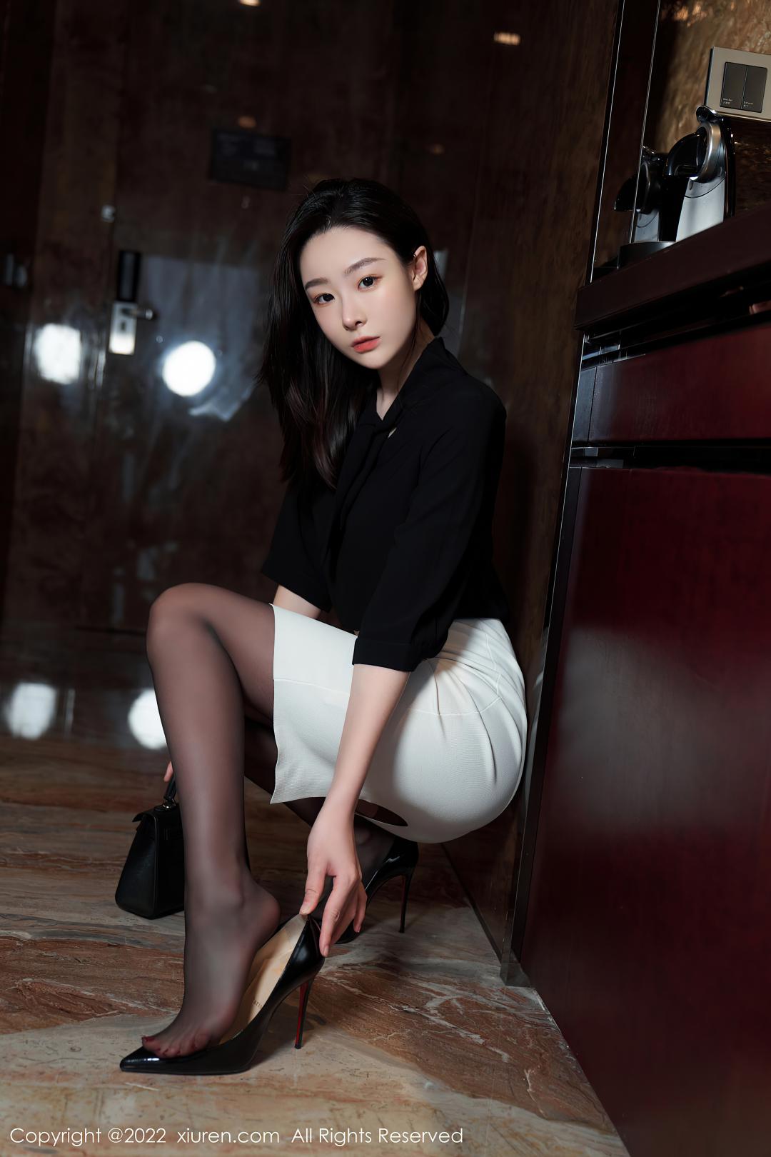 [XIUREN秀人网] 2022.07.21 NO.5312 是小逗逗 [90P-737MB]