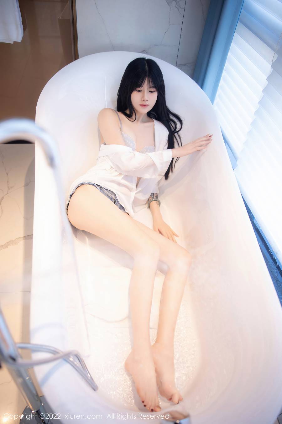 [XIUREN秀人网] 2022.11.25 NO.5909 77qiqi [85P-683MB]