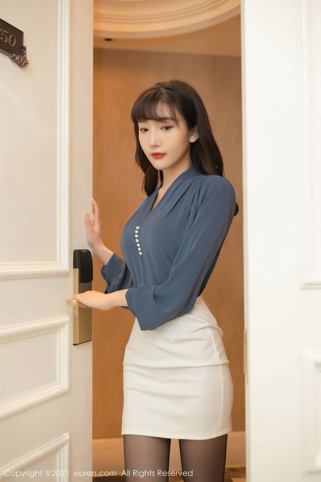 [XIUREN秀人网] 2021.03.25 NO.3246 陆萱萱 [81P-718MB]