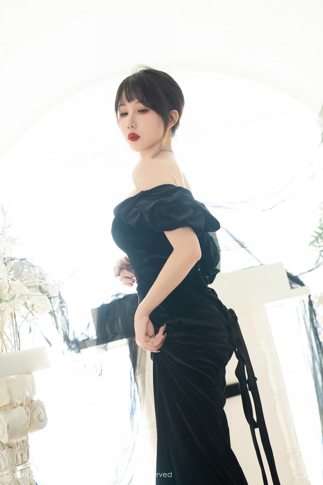 [XIUREN秀人网] 2024.02.05 NO.8070 波巧酱 [87P-783MB]