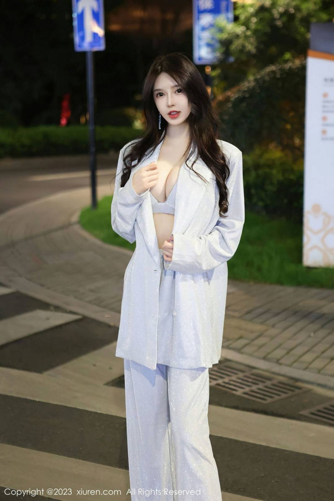 [XIUREN秀人网] 2023.04.20 NO.6605 玉兔miki [82P-789MB]