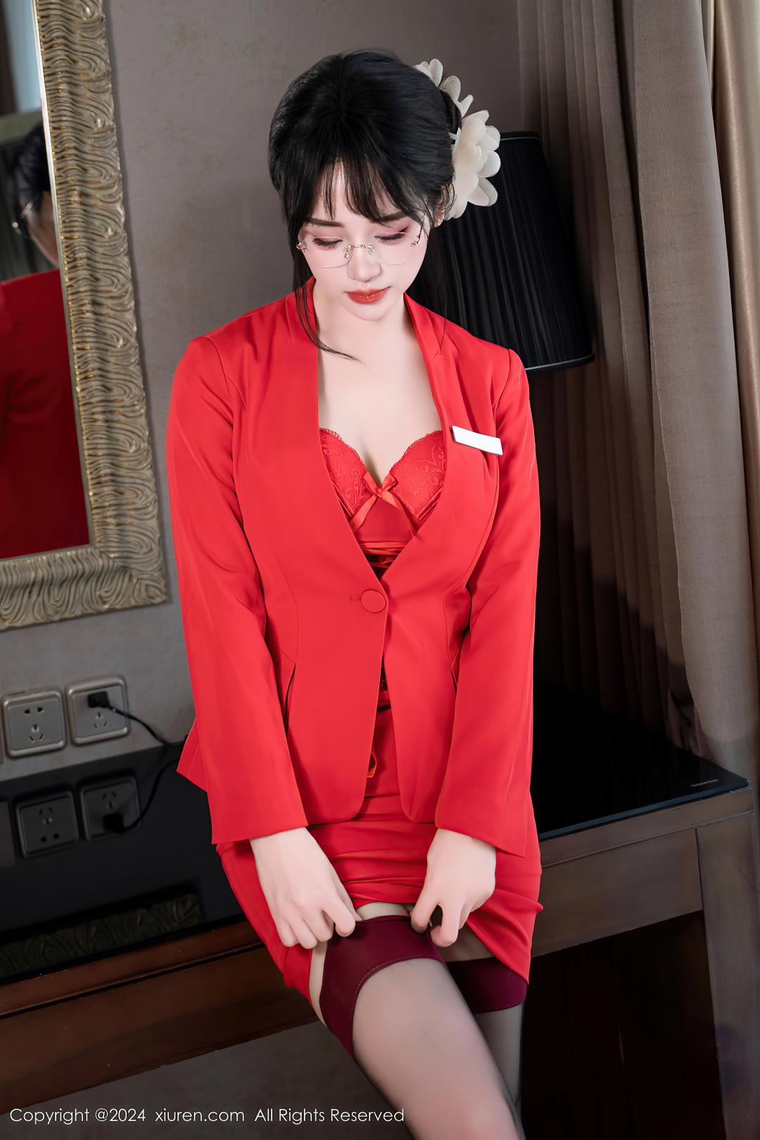 [XIUREN秀人网] 2024.04.09 NO.8360 汐汐爱吃草莓 [60P-629MB]