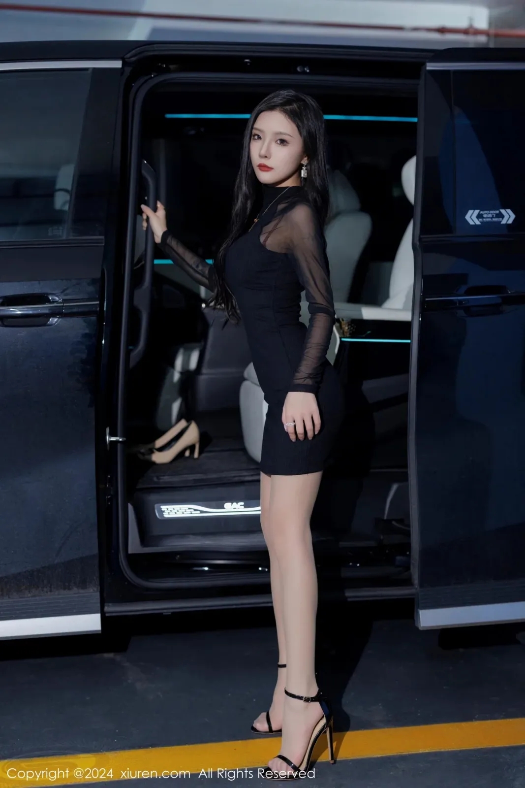 [XIUREN秀人网] 2024.01.11 NO.7942 七七kiko [50P-626MB]