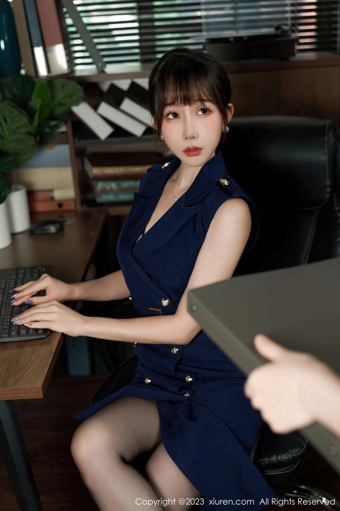[XIUREN秀人网] 2023.05.15 NO.6737 波巧酱 [95P-830MB]