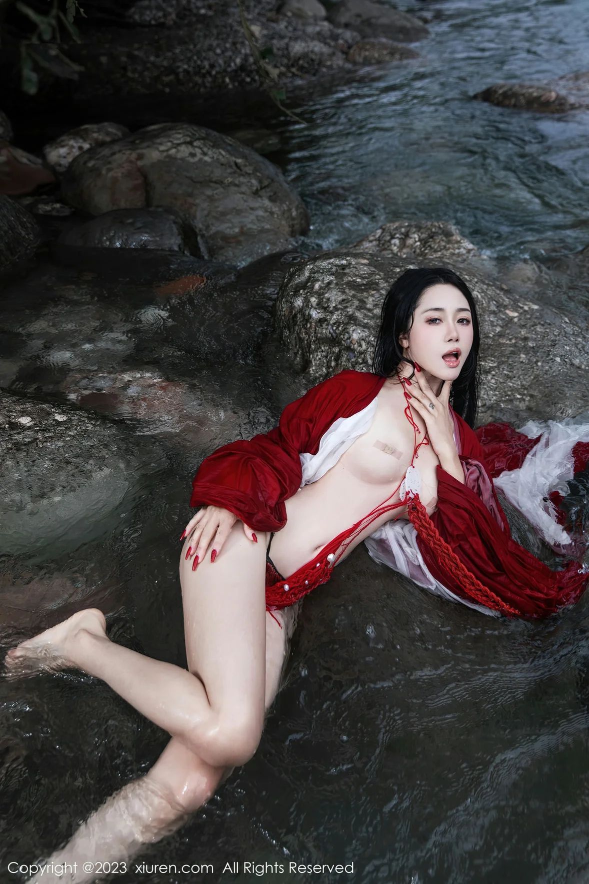 [XIUREN秀人网] 2023.08.28 NO.7295 严利娅Yuliya [89P-775MB]