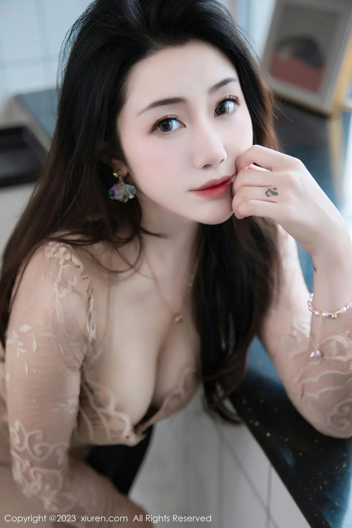 [XIUREN秀人网] 2023.08.11 NO.7216 严利娅Yuliya [89P-609MB]
