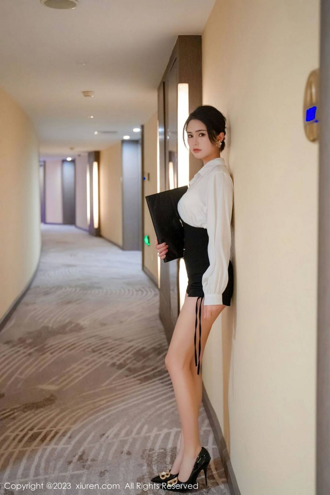 [XIUREN秀人网] 2023.04.04 NO.6520 艾希儿 [76P-680MB]