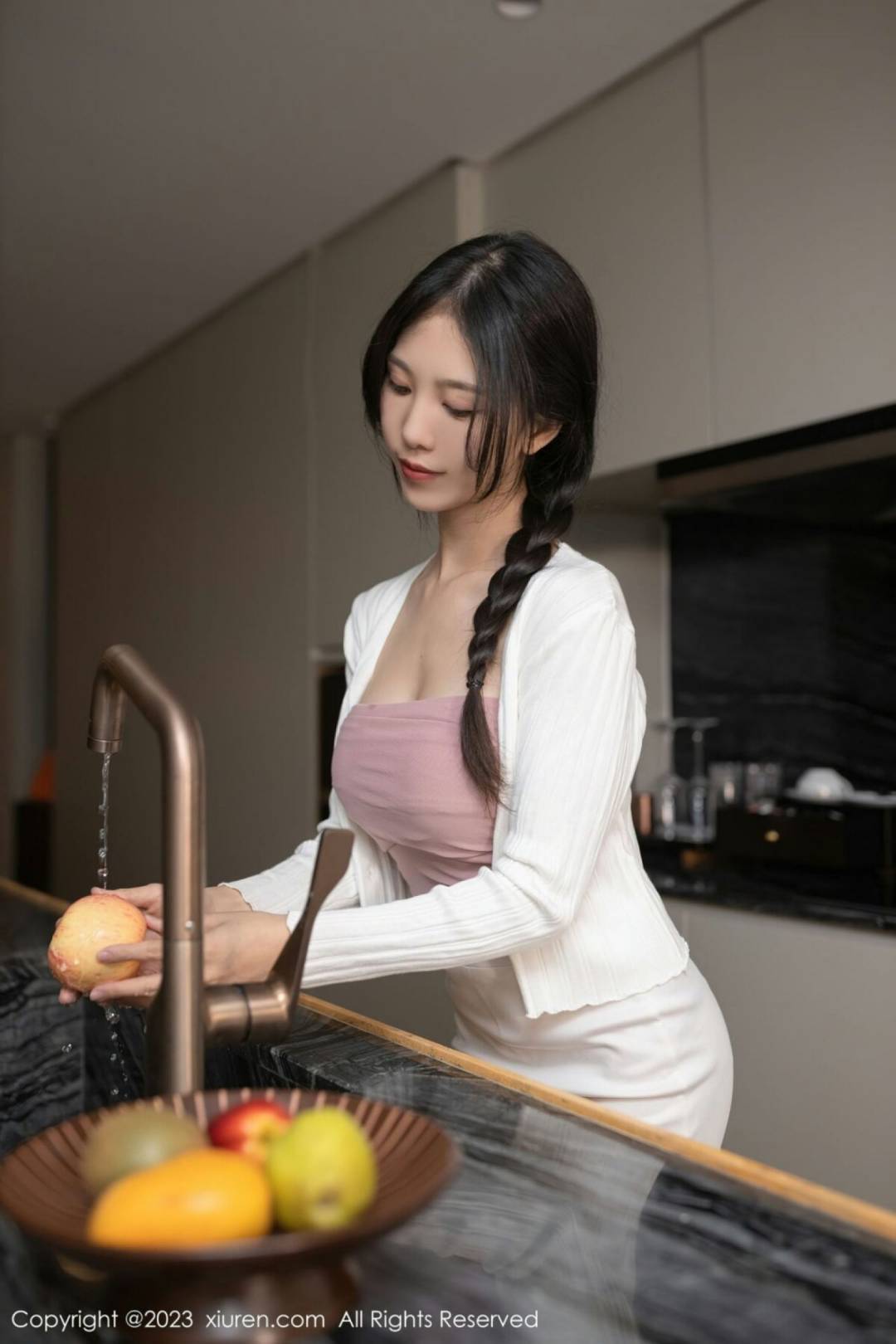 [XIUREN秀人网] 2023.04.26 NO.6643 利世 [69P-680MB]