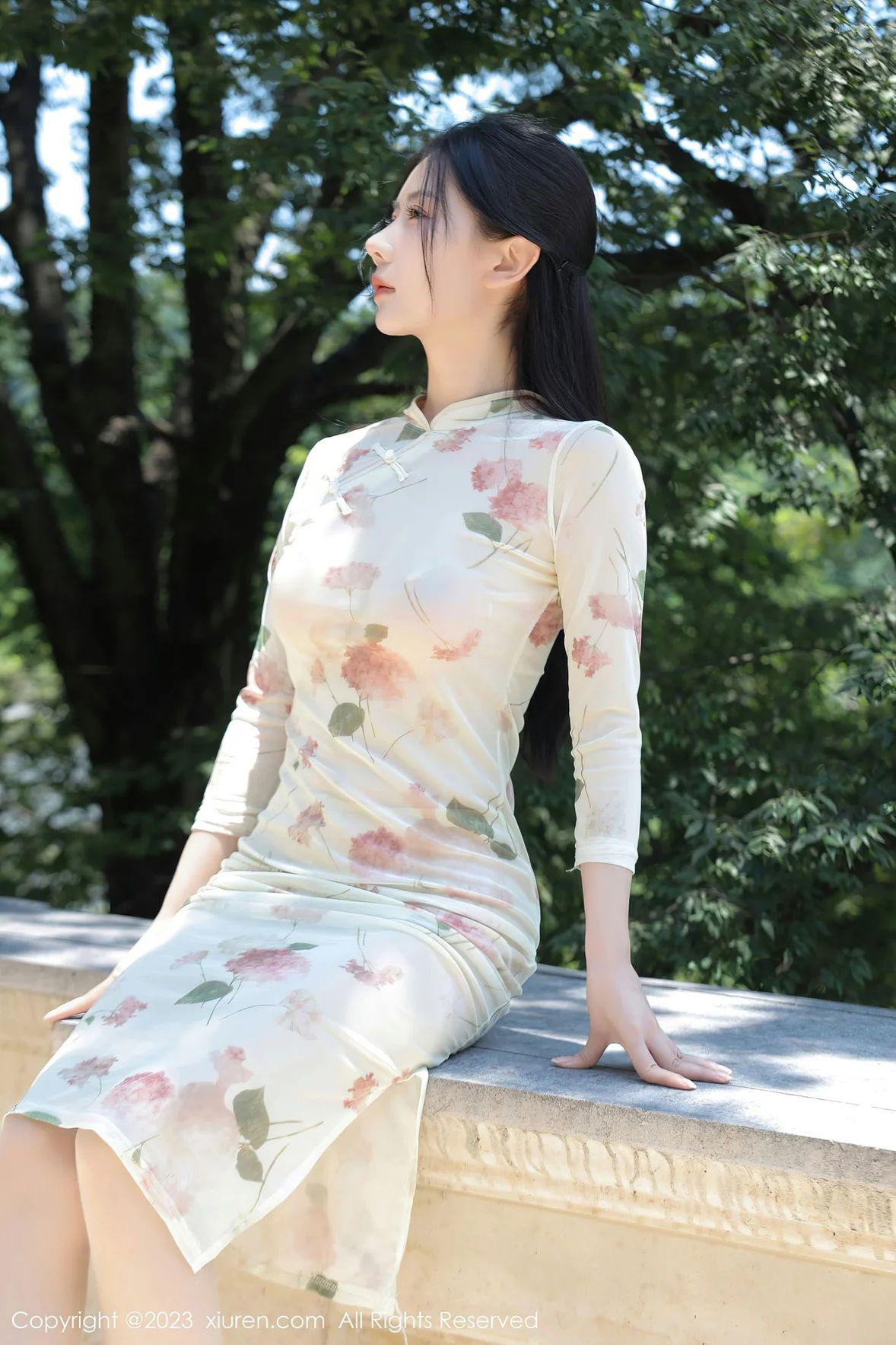 [XIUREN秀人网] 2023.08.01 NO.7168 尹甜甜 [46P-401MB]