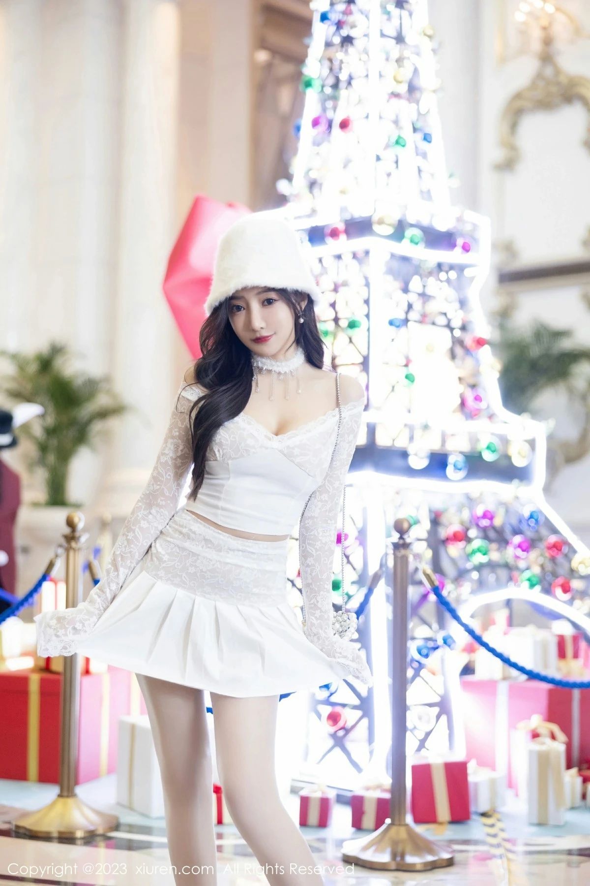 [XIUREN秀人网] 2023.12.25 NO.7863 王馨瑶yanni [91P-669MB]