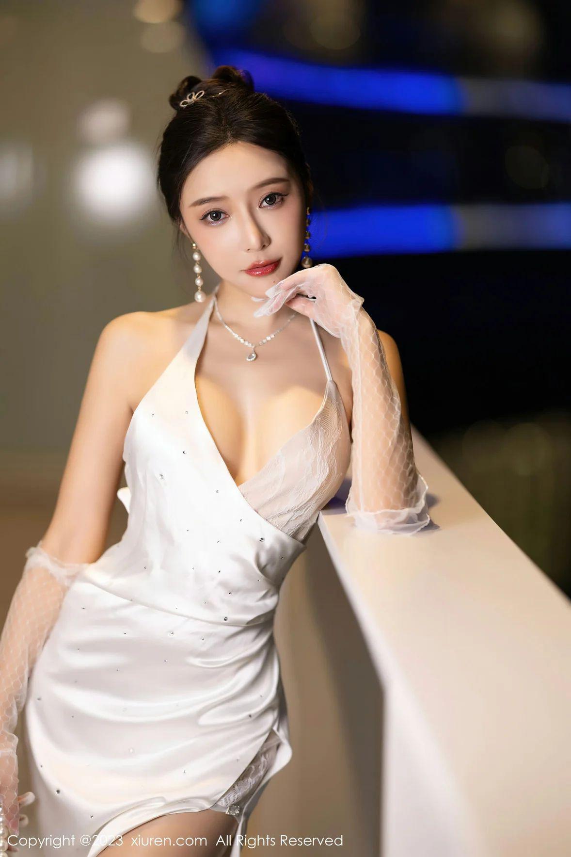 [XIUREN秀人网] 2023.08.18 NO.7256 王馨瑶yanni [87P-518MB]