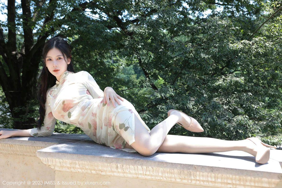 [XIUREN秀人网] 2023.08.01 NO.7168 尹甜甜 [46P-401MB]