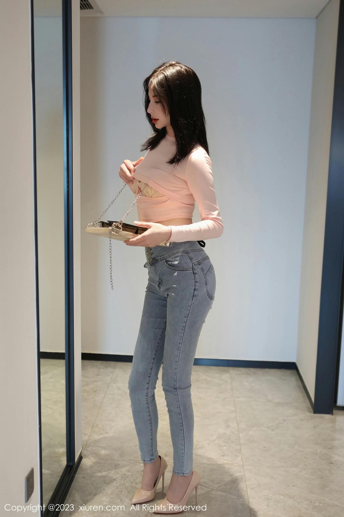 [XIUREN秀人网] 2023.06.29 NO.6992 曼柔 [82P-818MB]