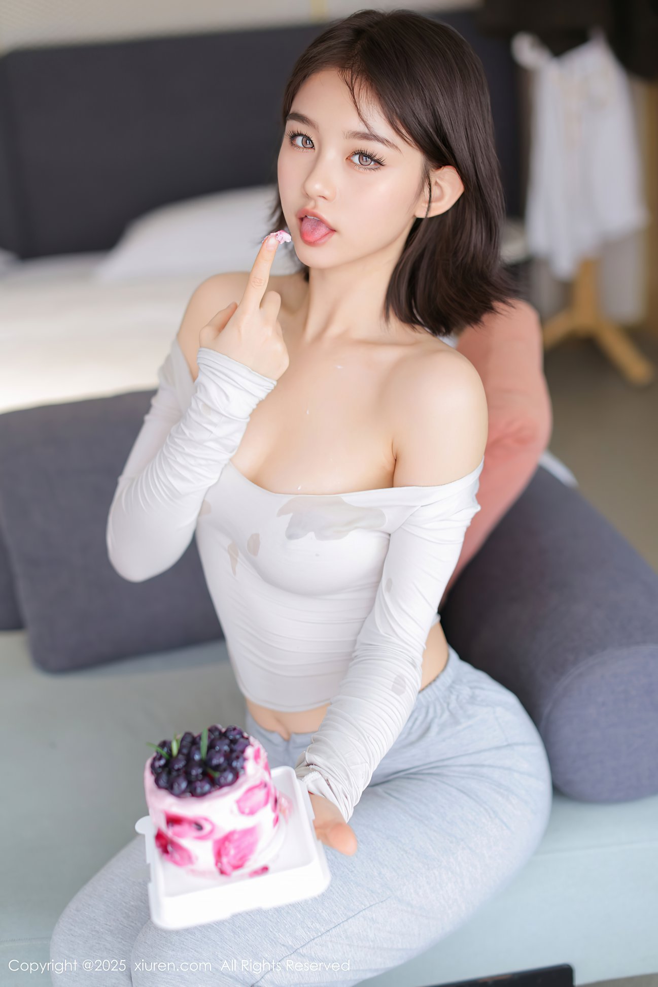 [XIUREN秀人网] 2025.03.14 NO.10021 小橘子orange [77P-697MB]