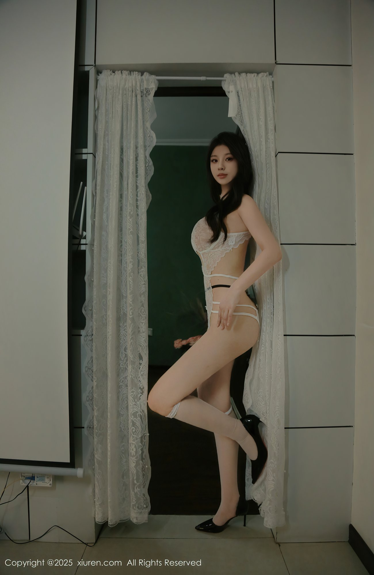 [XIUREN秀人网] 2025.04.11 NO.10137 小芭乐 [64P-646MB]