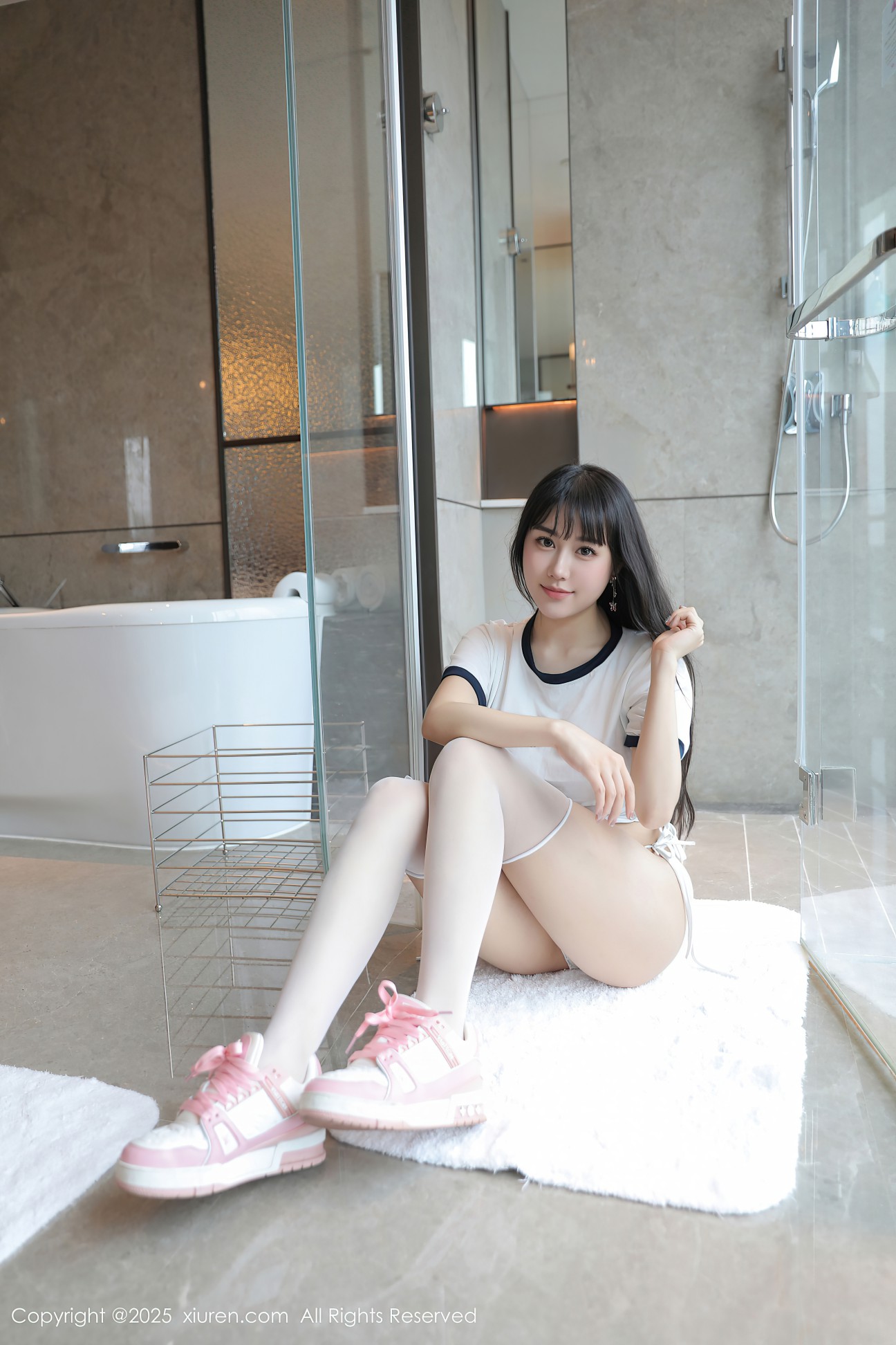 [XIUREN秀人网] 2025.04.23 NO.10184 量子玫瑰 [85P-795MB]