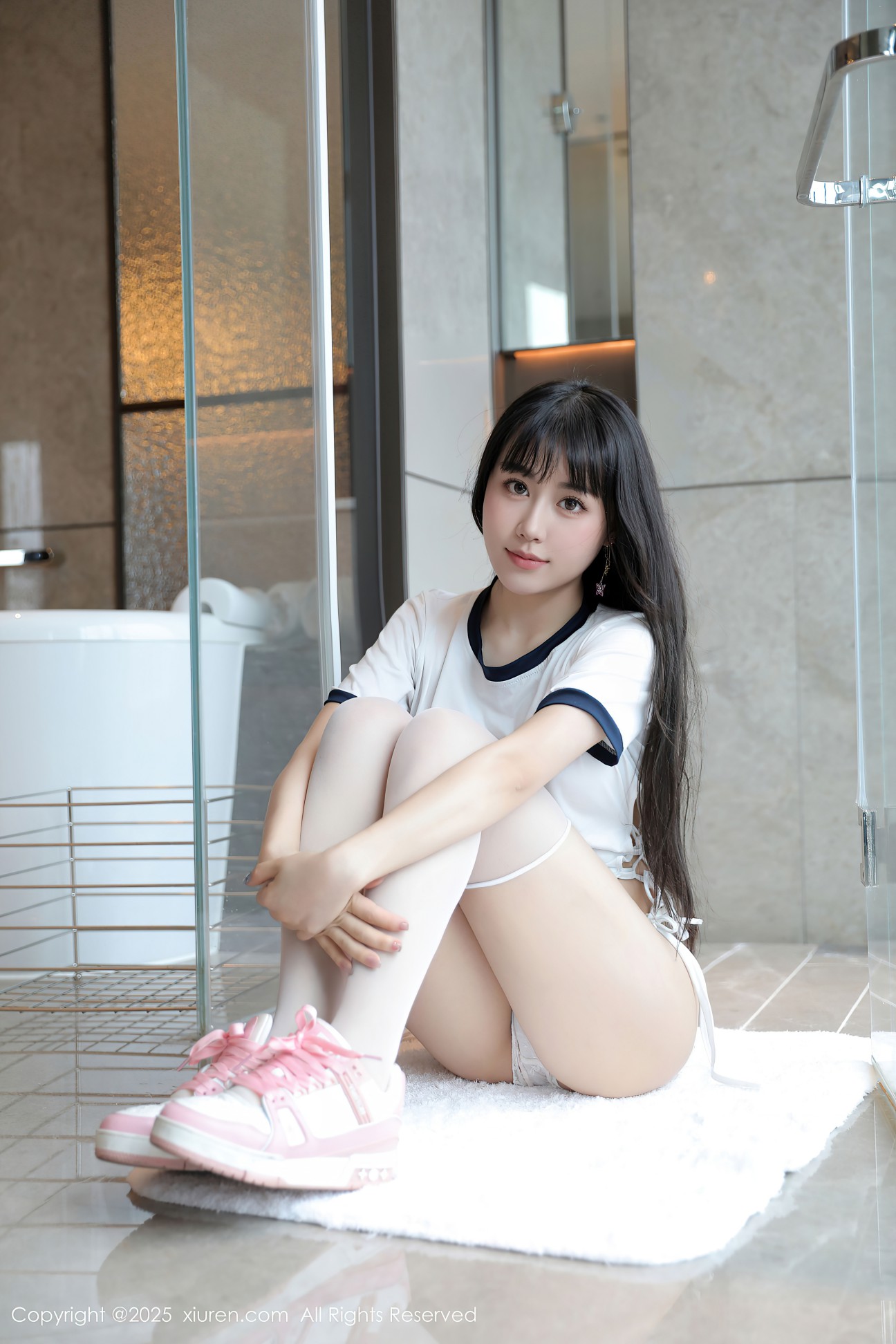 [XIUREN秀人网] 2025.04.23 NO.10184 量子玫瑰 [85P-795MB]