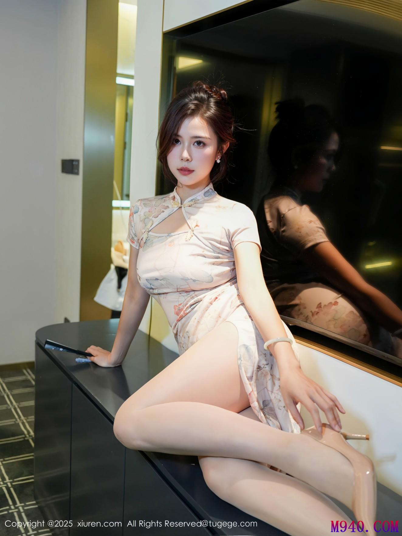 [XIUREN秀人网] 2025.06.17 NO.10419 玫瑰我爱你 [79P]